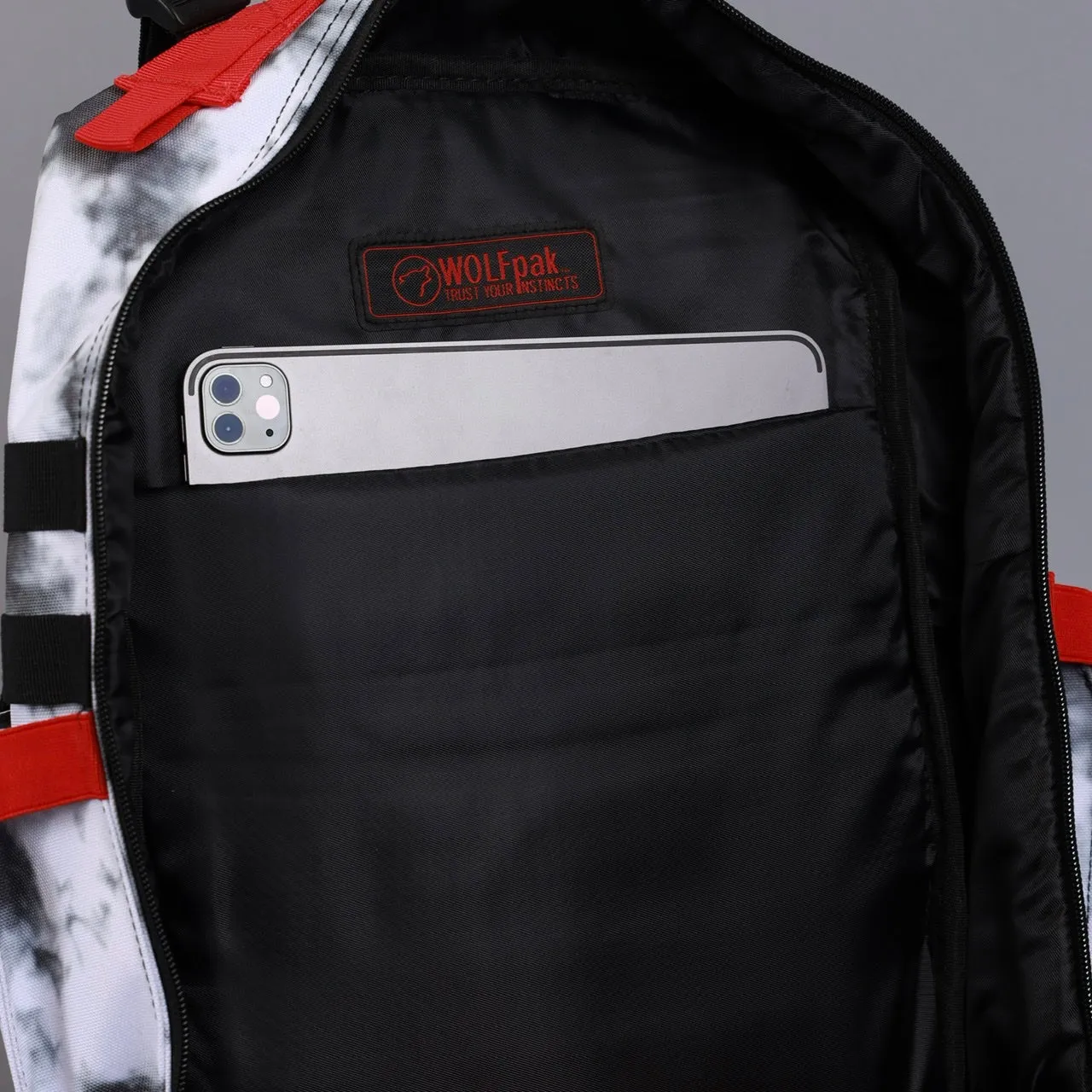 25L Backpack Timber Wolf Savage Red
