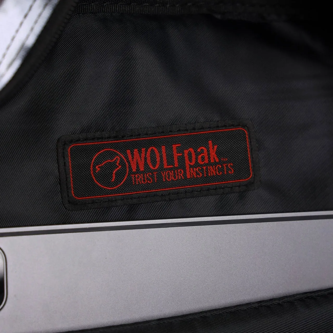 25L Backpack Timber Wolf Savage Red