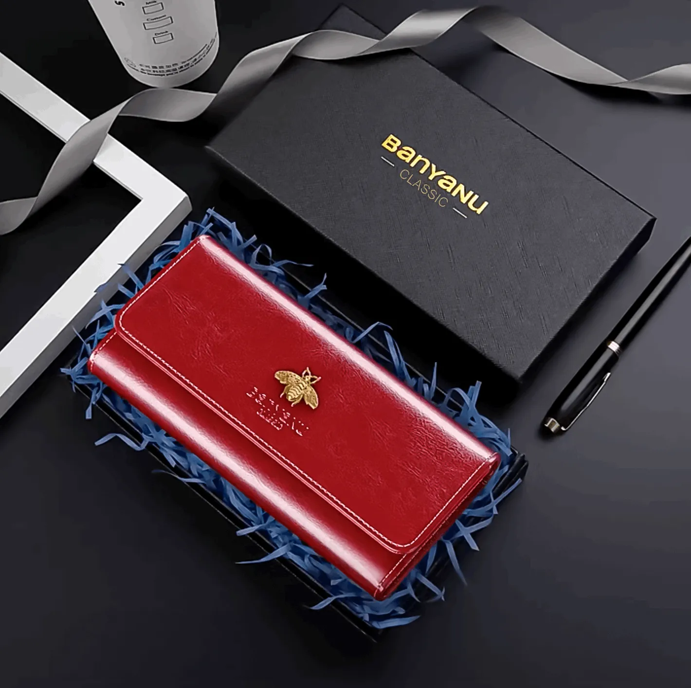 Bee Luxury Leather Wallet - RFID blocking