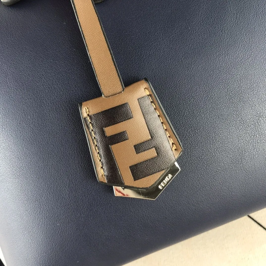 EN   Designer bags by Fendi 042