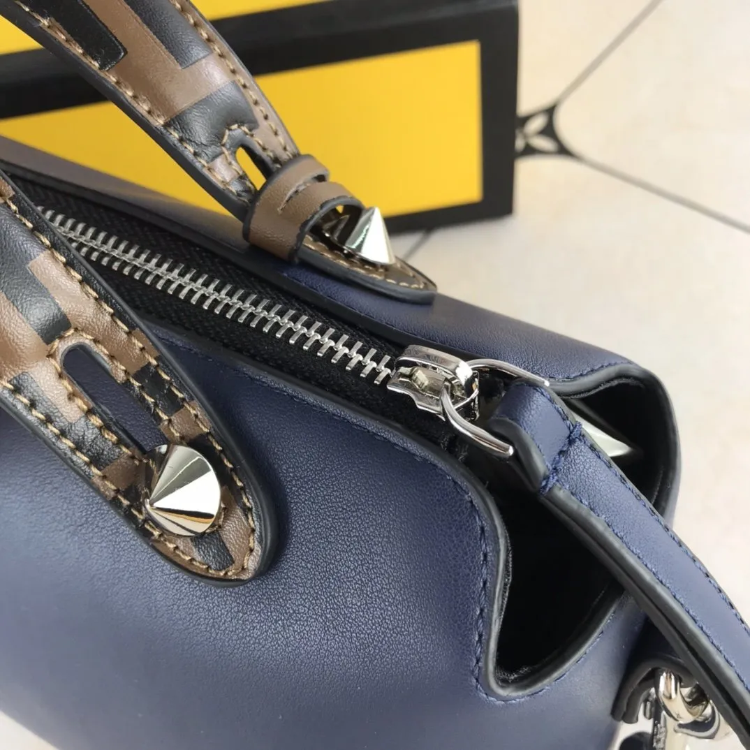 EN   Designer bags by Fendi 042