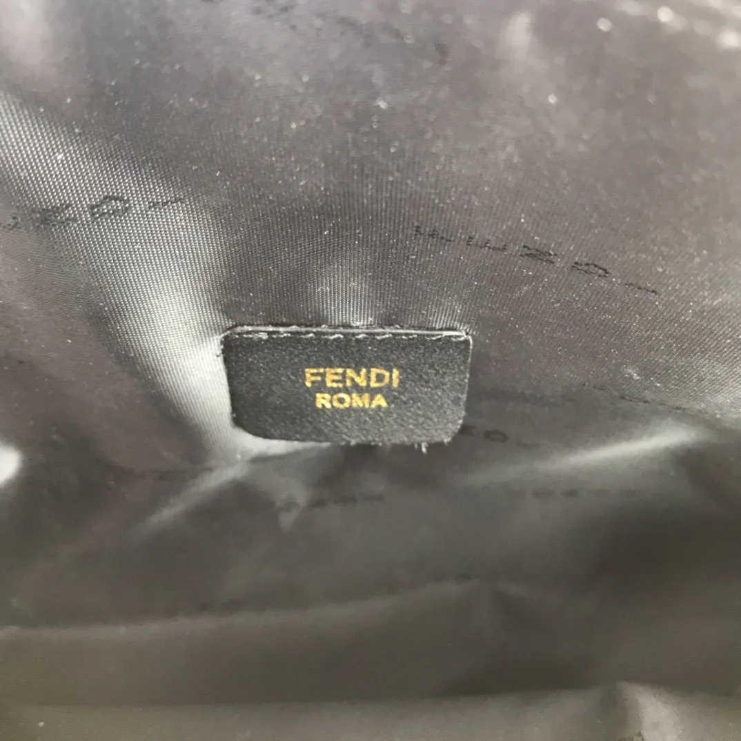 EN   Designer bags by Fendi 042