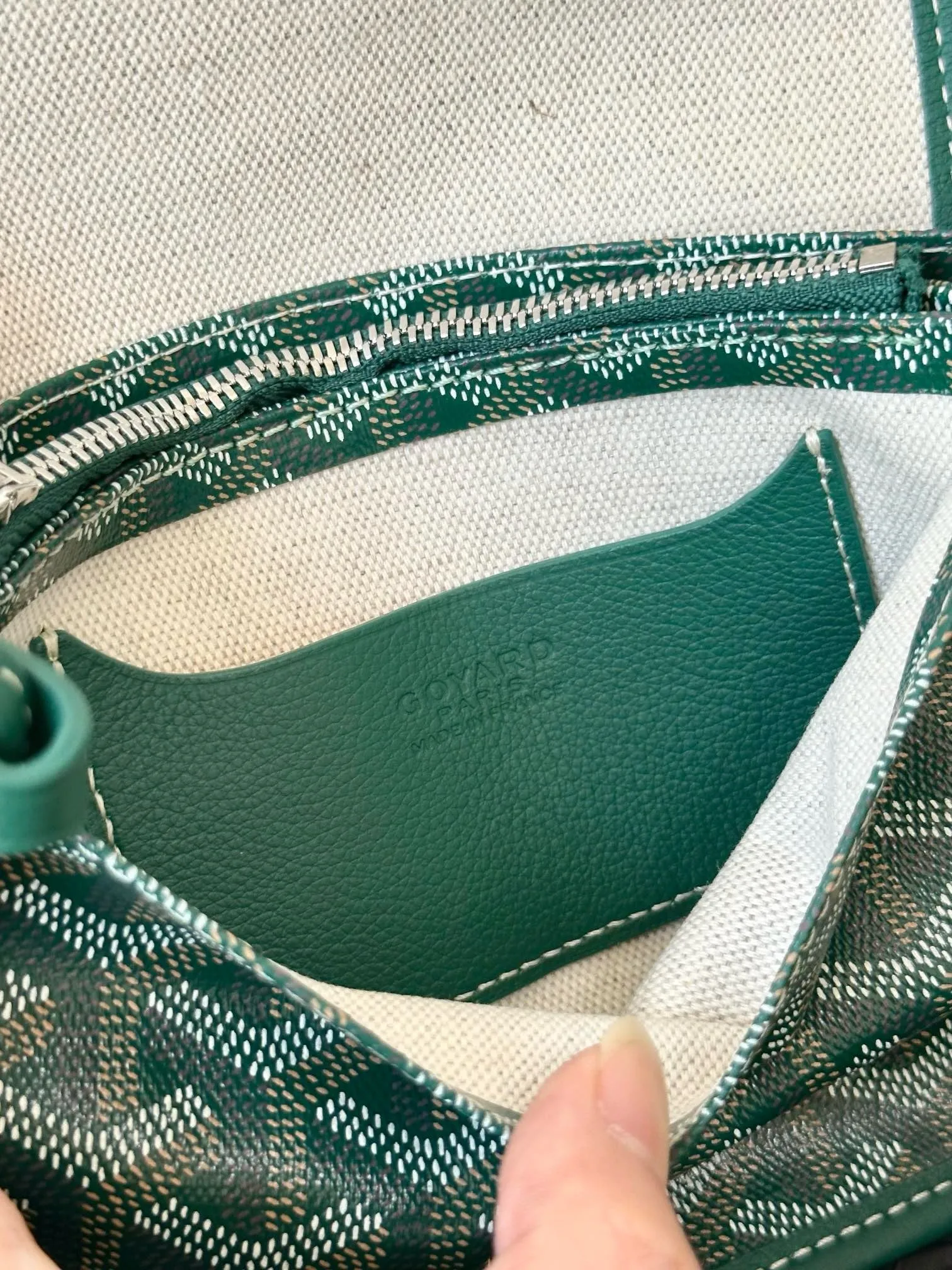 GY042 Plumet Bag / 8x5.5x1inch