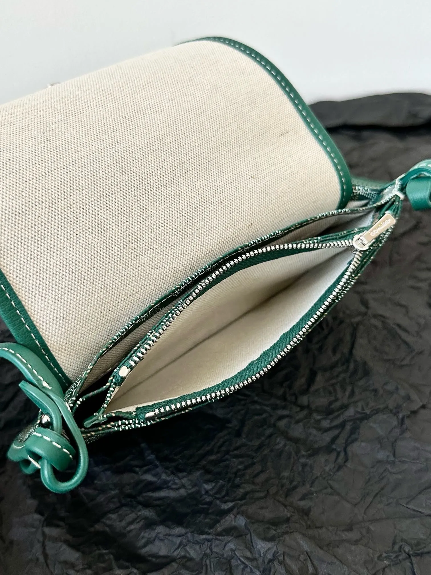 GY042 Plumet Bag / 8x5.5x1inch