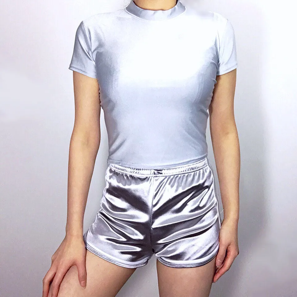 HIGH NECK SLEEK CROP TOP