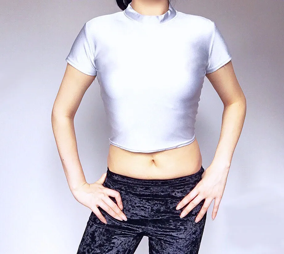 HIGH NECK SLEEK CROP TOP