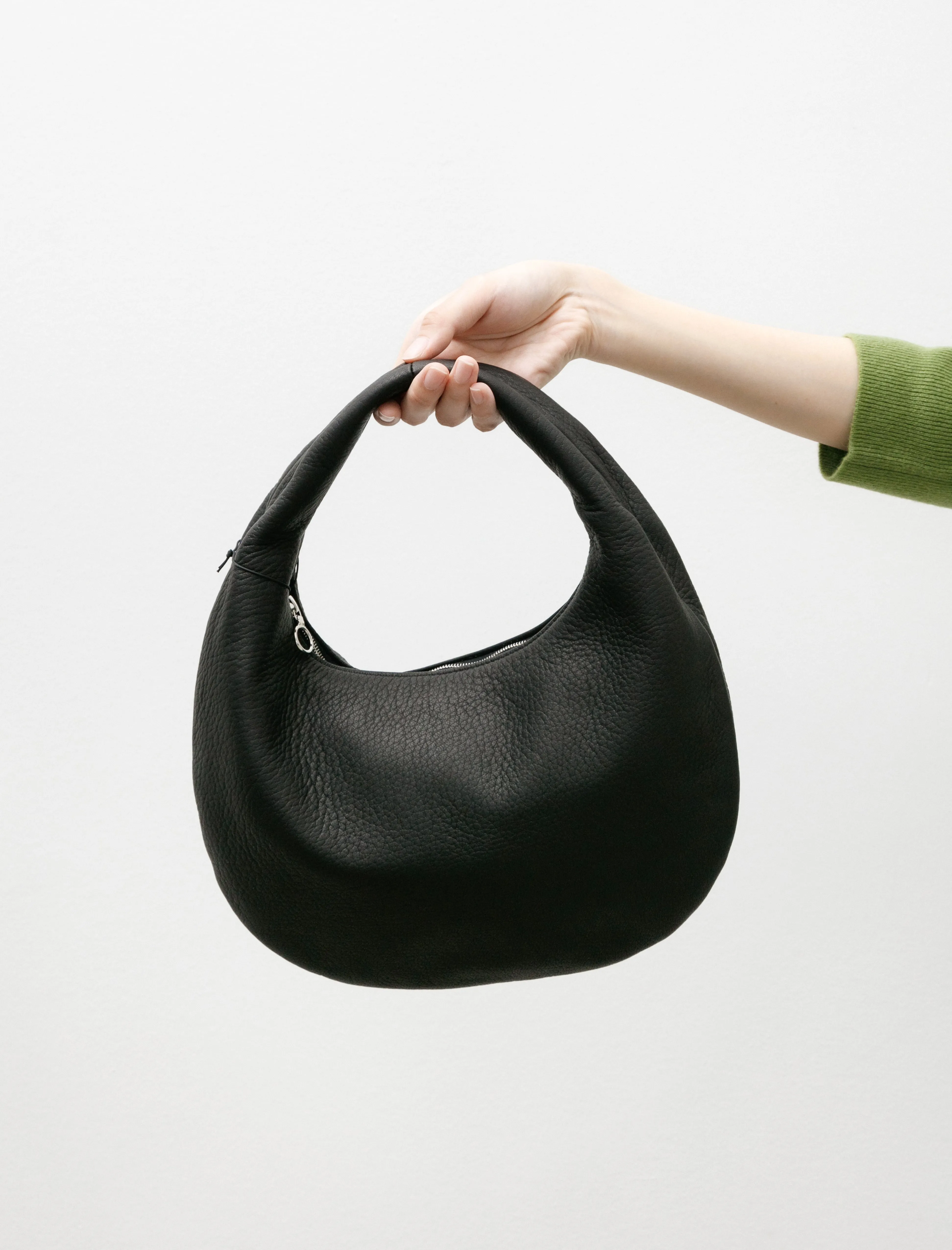Round One Shoulder Bag Black