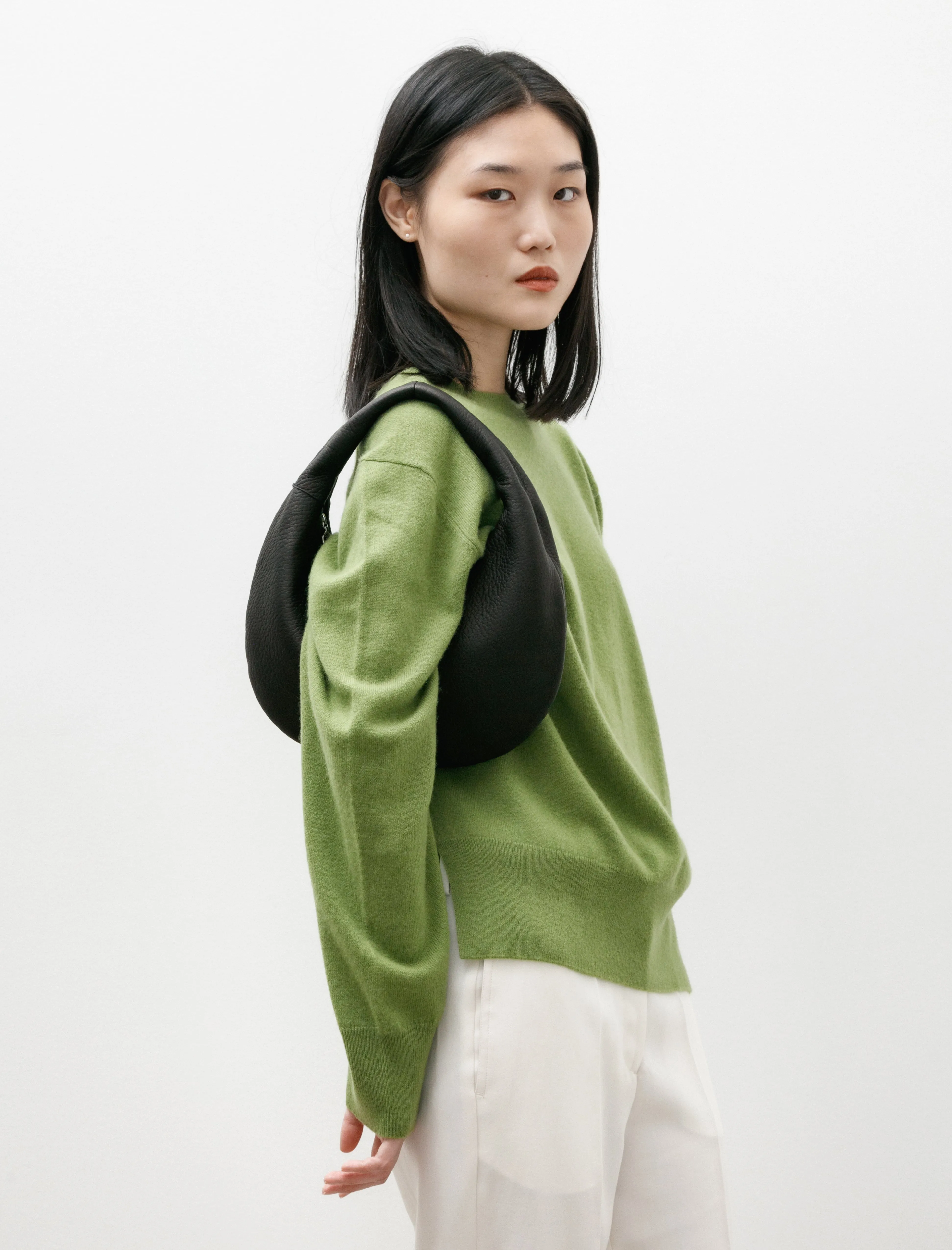 Round One Shoulder Bag Black