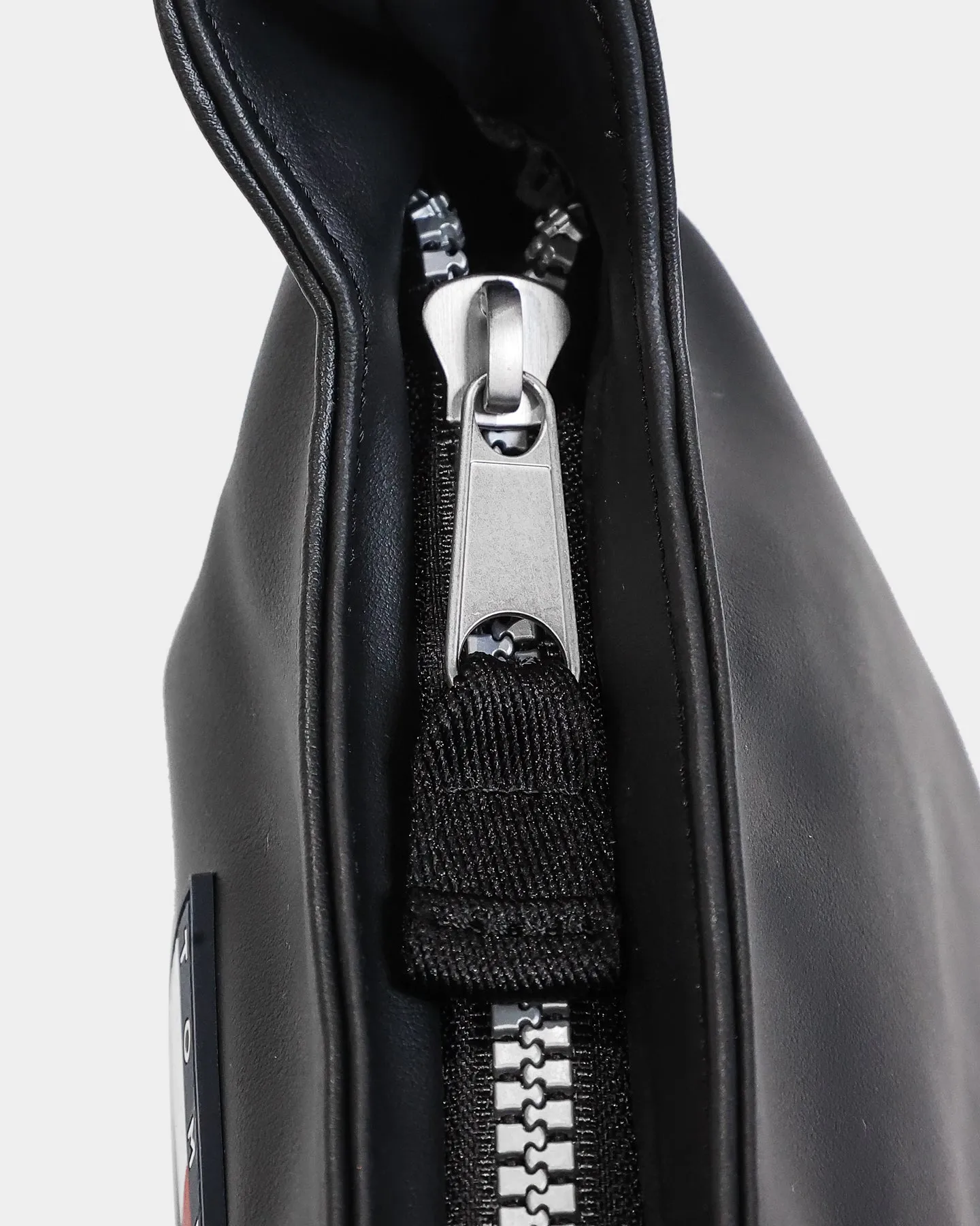 Tommy Jeans Heritage Shoulder Bag Black